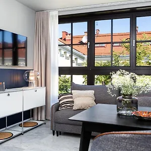 5* Aparthotel H11