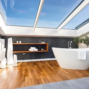 4* Aparthotel Privilege Suites